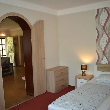 Tanay Vendeghaz * Balatonfured